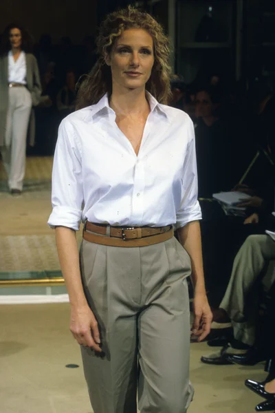 Look 19